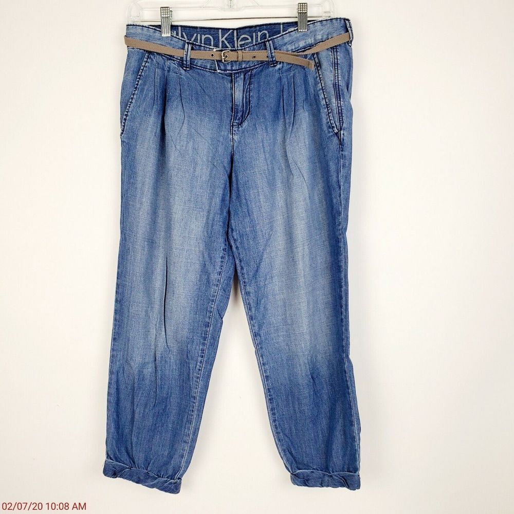 Calvin Klein Women's‎ Cropped Lightweight Chambray Jeans Size 28/6